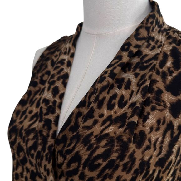 Vince Camuto Slvless Chiffon V-Neck‎ Leopard Print Wm High-Lo Blouse Sz Sm EUC - Picture 2 of 8